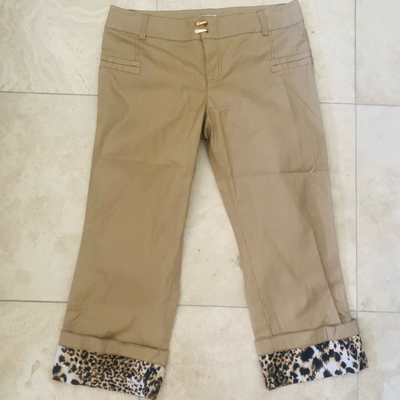 Cache Khaki Capri Pants - Picture 7 of 7